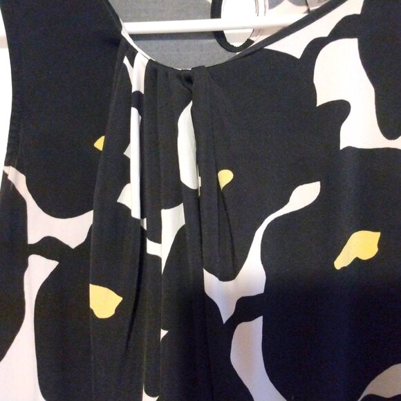 Worthington Black White Abstract Floral Sleeveless Top M Modern Classic Workwear - Picture 3 of 10